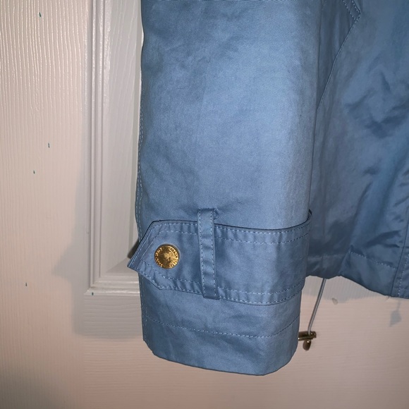 Blue raincoat☔️ - Picture 5 of 8